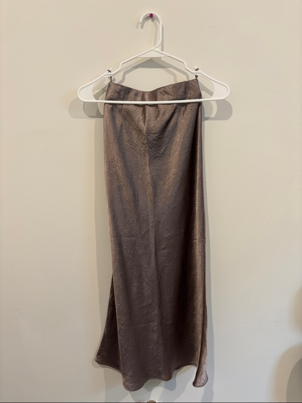 Aritzia Babaton Satin Slip Skirt Nomad Taupe - 0 - Picture 9 of 9